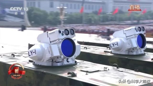聊阅兵中那些尖端的空天武器PG电子麻将胡